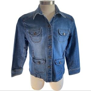 Duck Head Medium Wash Light Fading 4-Pocketed Button Front Jean Jacket Junior XL